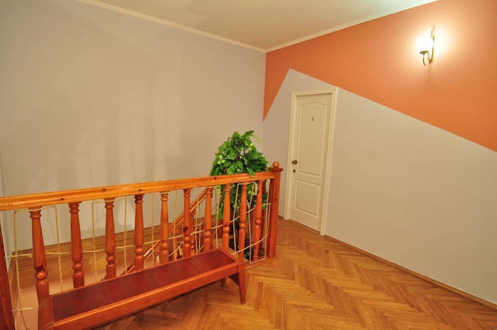 Status Guesthouse Київ Екстер'єр фото